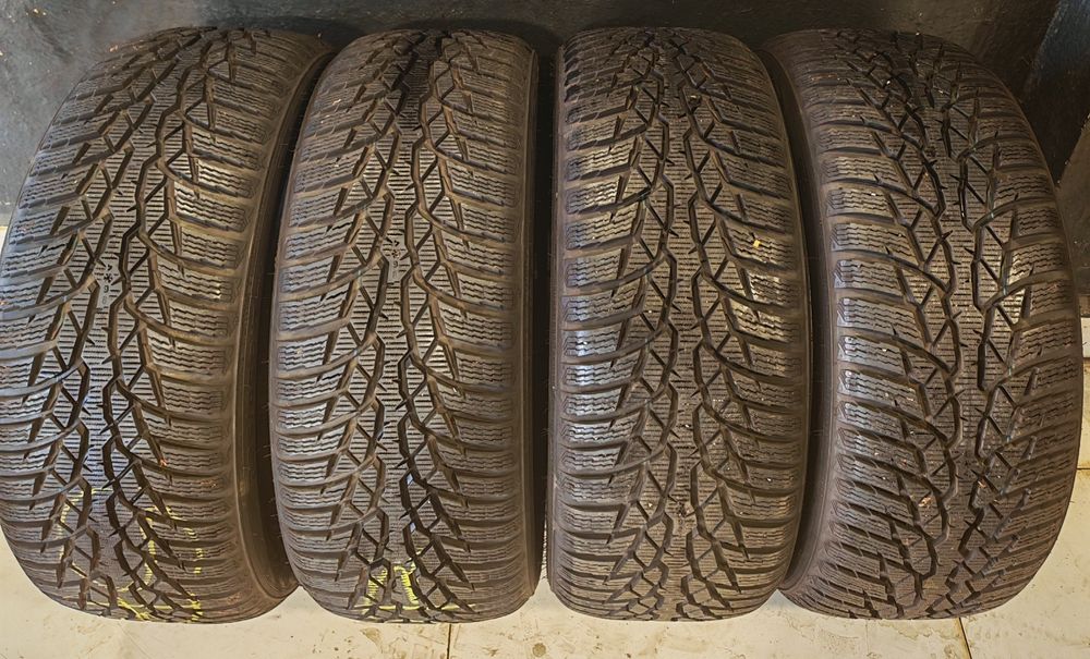 Nokian 225/45R17