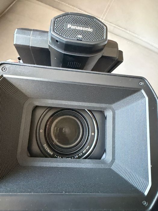 Видеокамера Panasonic-AG-UX90 4К