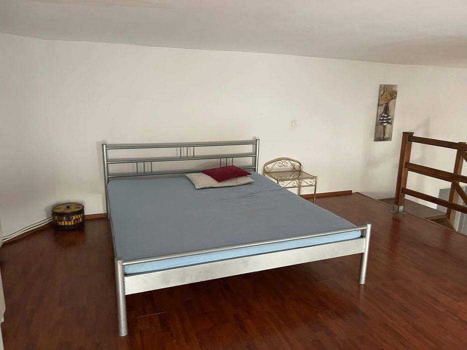 Închiriez apartament central