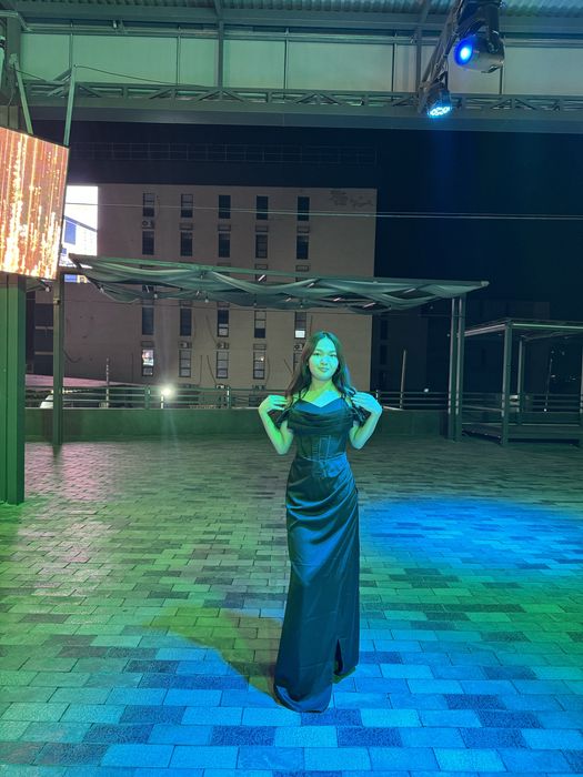 Вечерние платья