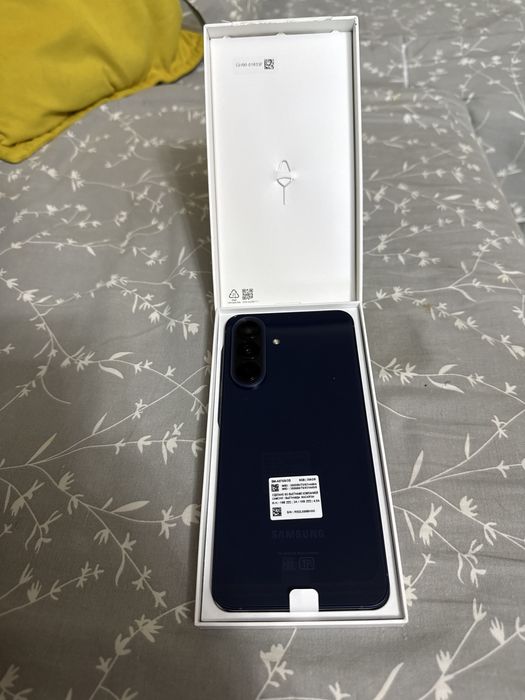 Samsung A57 новый