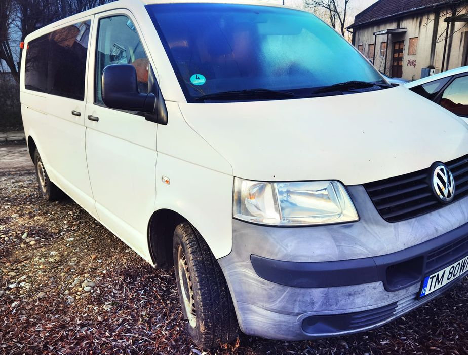 Vând Volkswagen T5
