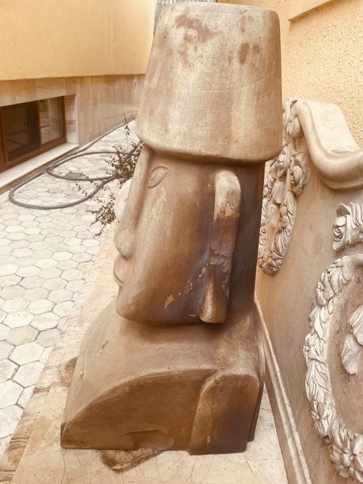 Statueta din ceramica stil Moai