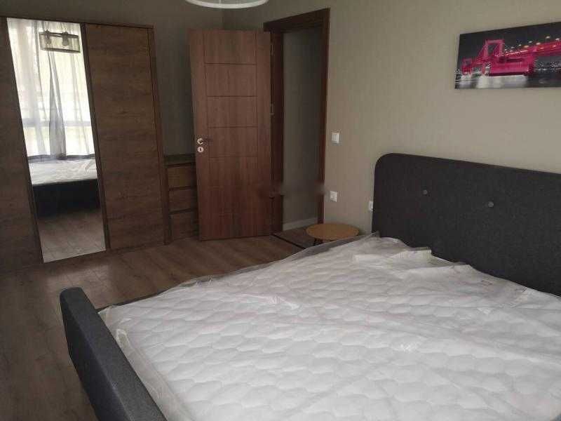 Дава се под наем Двустаен апартамент в Бургас, Изгрев - 65 кв.м за 459 € - Снимка #3