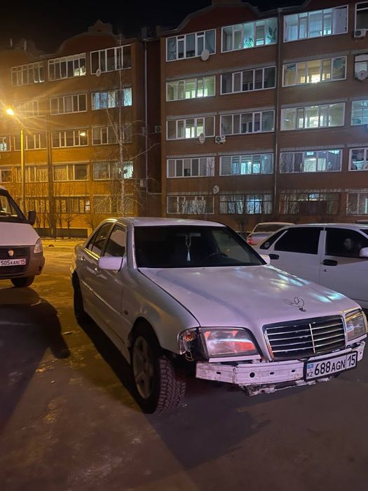 Мерседес c180 w202