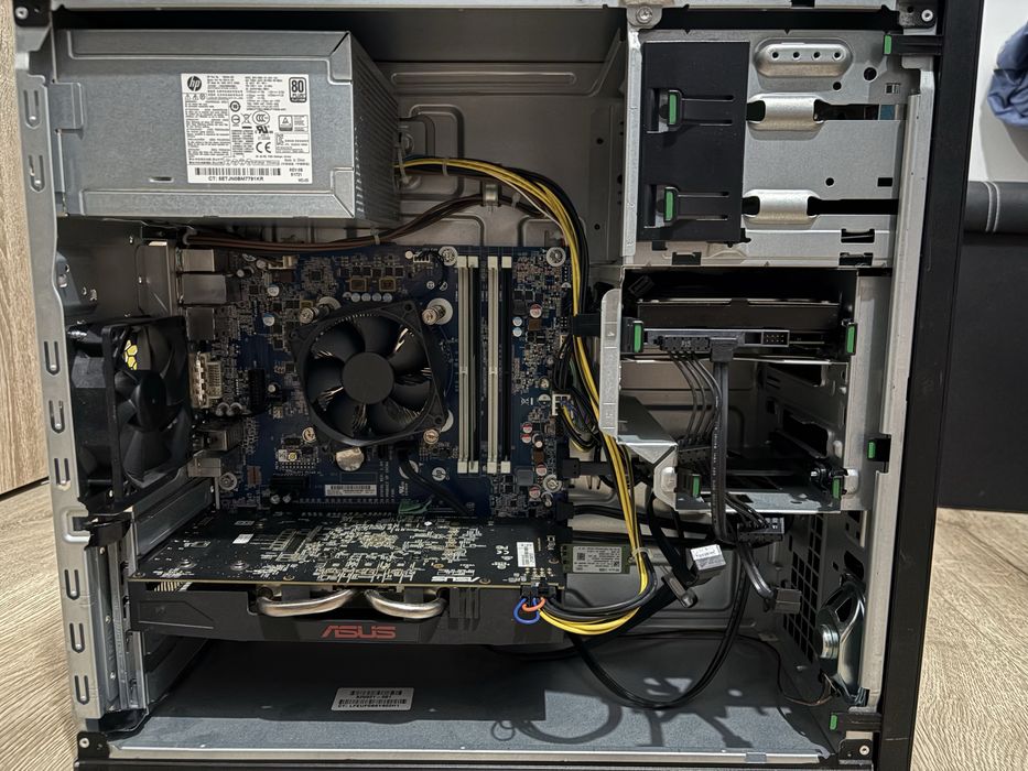 HP Z240 Xeon e3-1240v5 rx470 4gb  256SSD NVME