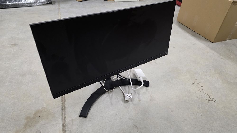 Продавам монитор LG 29" Widescreen fullhd