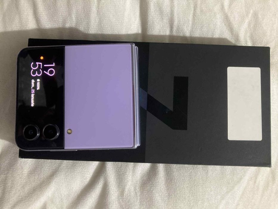 Vand samsung galaxy Z flip 4