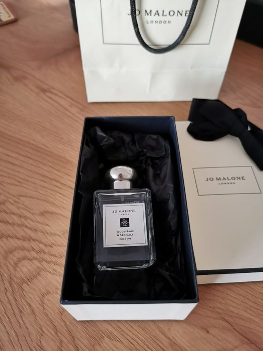 Iphone 15 Вуд Сэдж. Джо Малоне