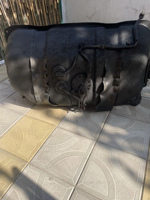 Резервоар за Тойота Ленкруйзер j90