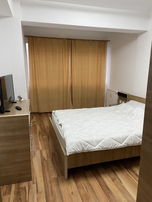 Apartament 3 camere de inchiriat