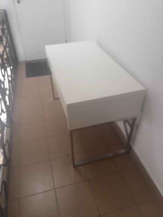 Birou alb stare buna