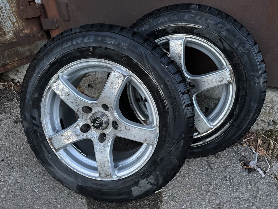 Продается только комплектом с дисками, цена за диски и за резину