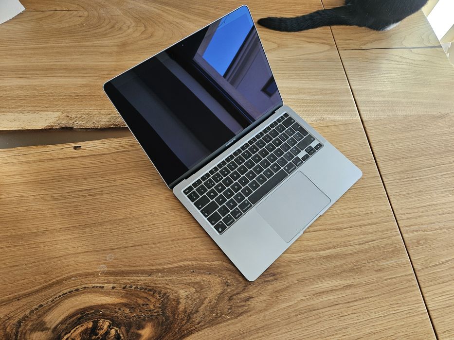 Macbook Air M1 16GB RAM 512G B SSD