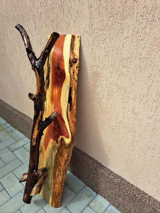 Lustre rustice din lemn masiv