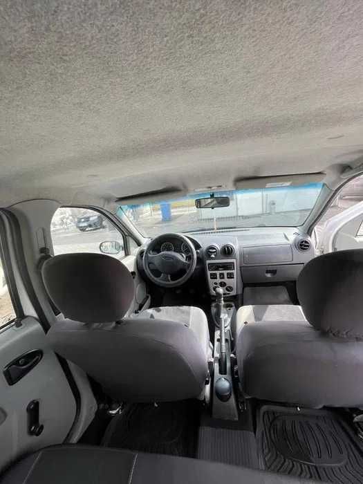 MAZDA 2 2009 — imagine 4