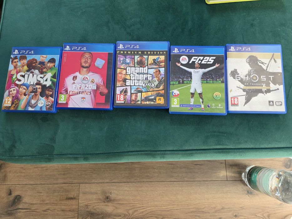 PS4 PRO 1TB 2xcontroler