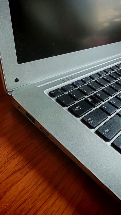 Лаптоп 13.3 inch