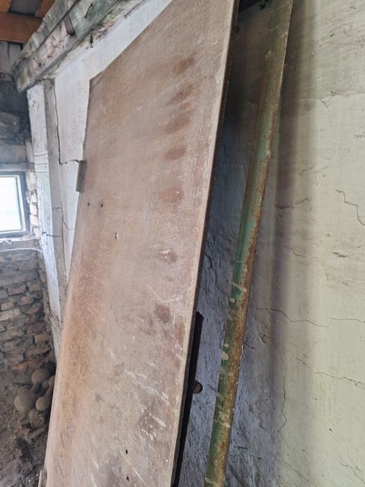 Продам железную дверь