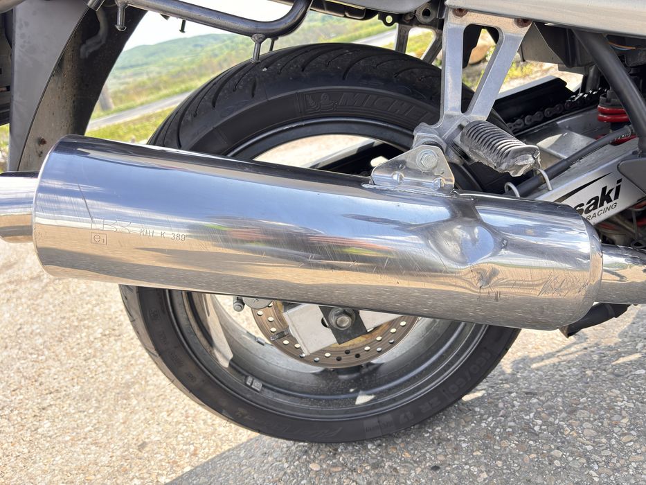 Kawasaki zr 7s 750cmc model 750 F