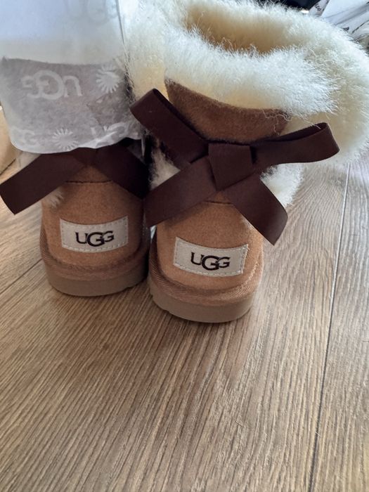 Cizme UGG noi, 31