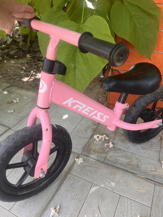 Продам Детский беговел