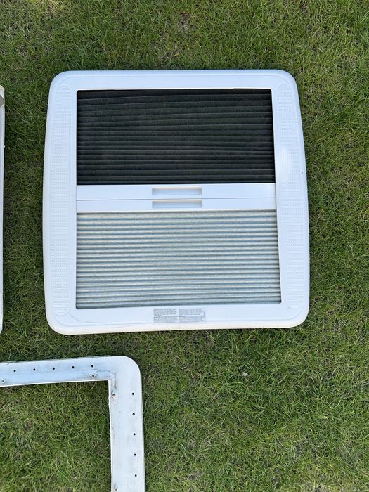 Люк Dometic mini  Heki 40/40