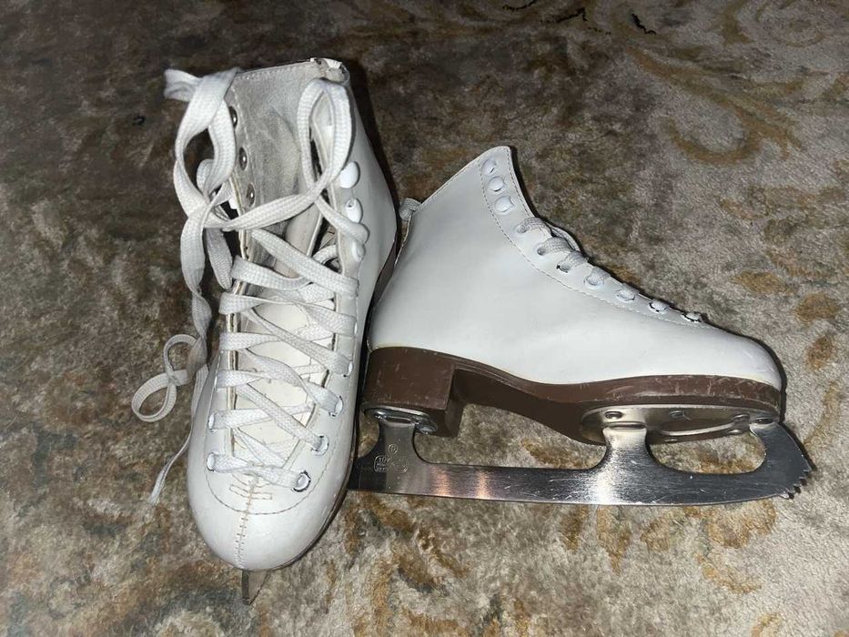 Фигурные коньки  (размер 30 и 36)