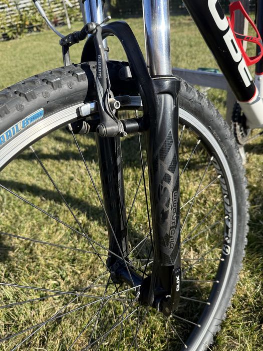 Bicicleta Cube Analog