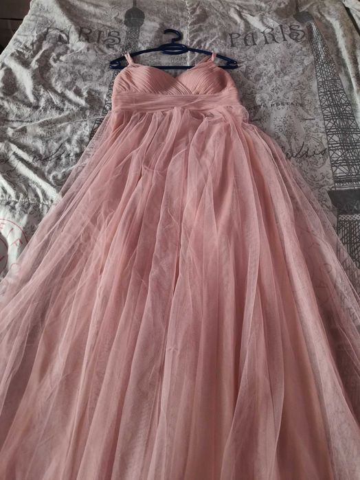 Рокля в бледо розово