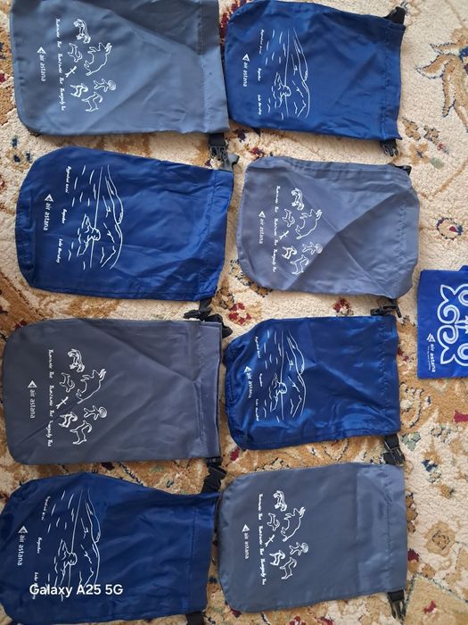 Сумочки с этно рисунком с застёжкой.