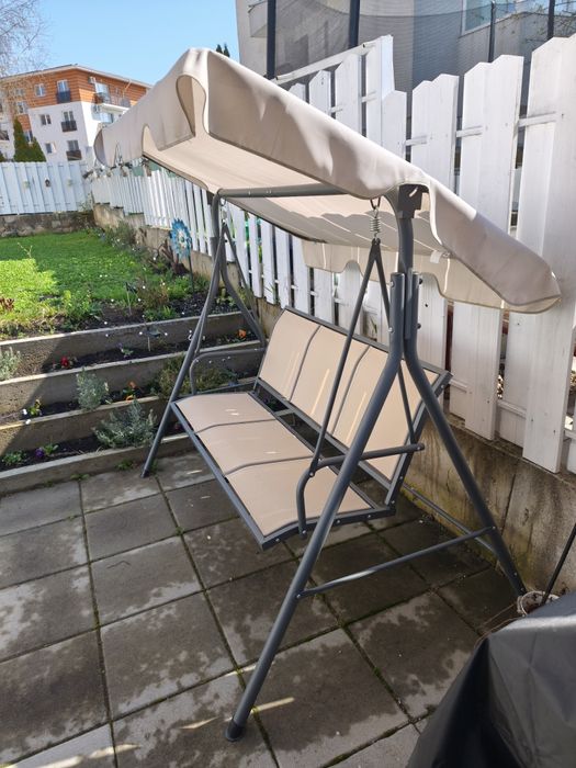 Vând balansoar de grădină