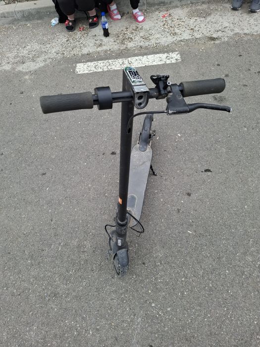 Vând sau dezmembrez trotineta xiaomi
