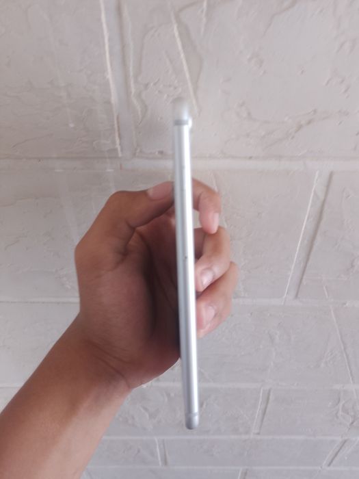 Продаю айфон 8 plus