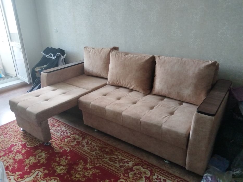Продам новый диван