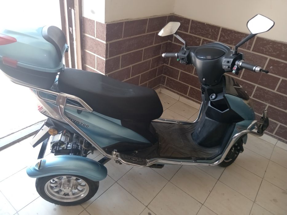 Elektro skuter 3 balonli