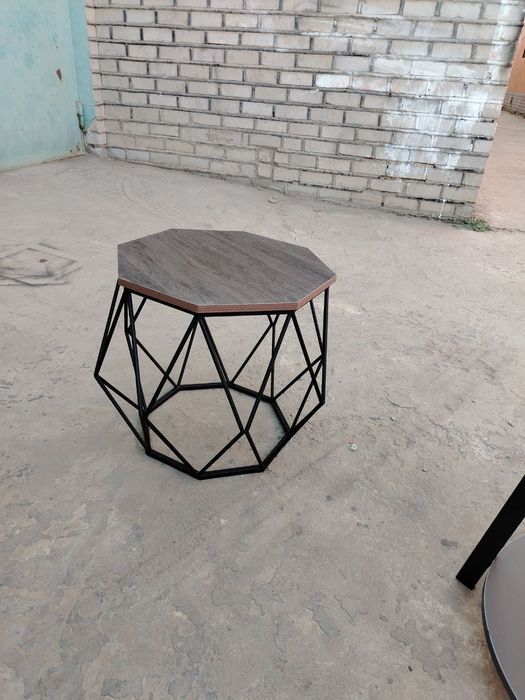 Журнальные стол лофт стиле