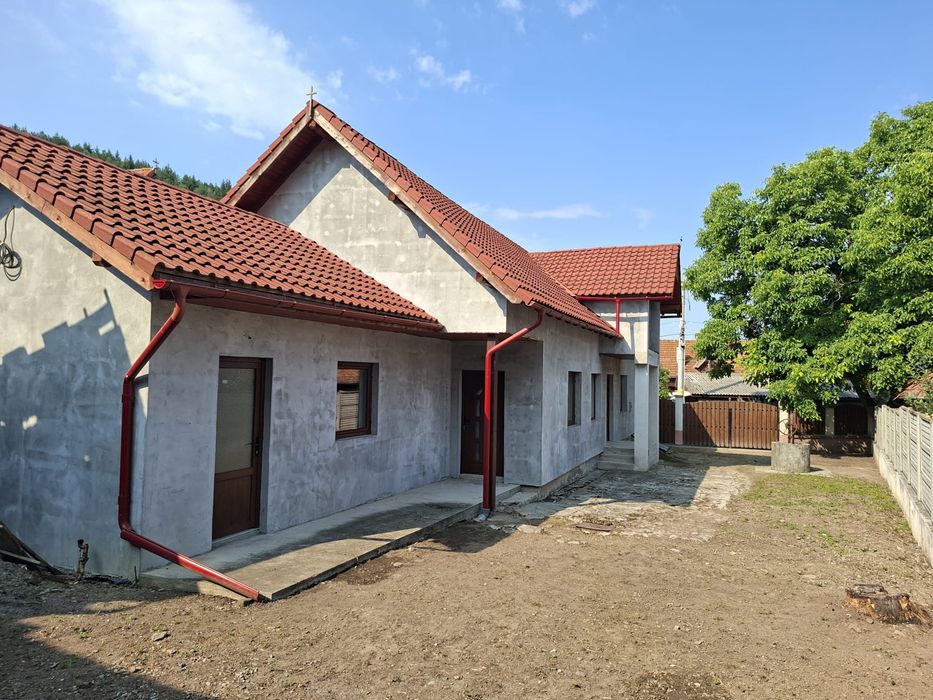 Casă de vânzare