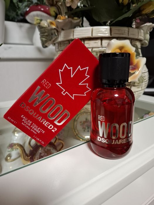 Дамска тоалетна вода Dsquared2 Red Wood 50ml