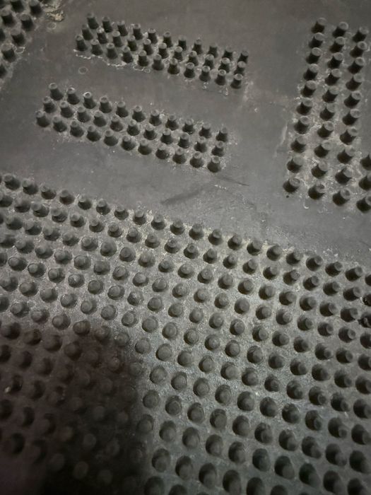 Продам резиновый ковер