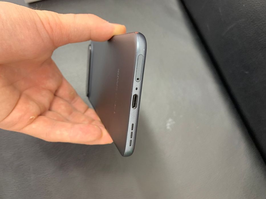 Айфон Х  в идеальном  состоянии