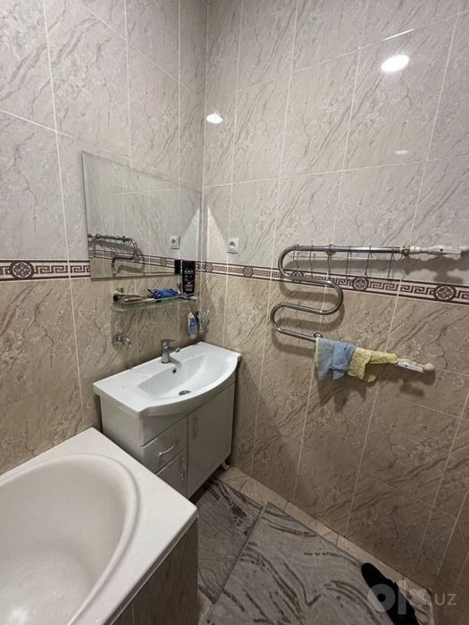 Срочно Продаю.  Сергели 6 а.  Новостройка 2 х комнатная