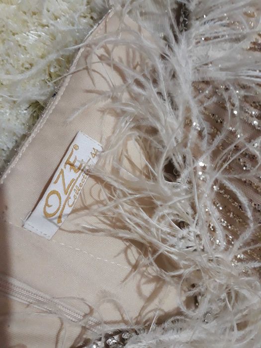 Рокля за официални поводи