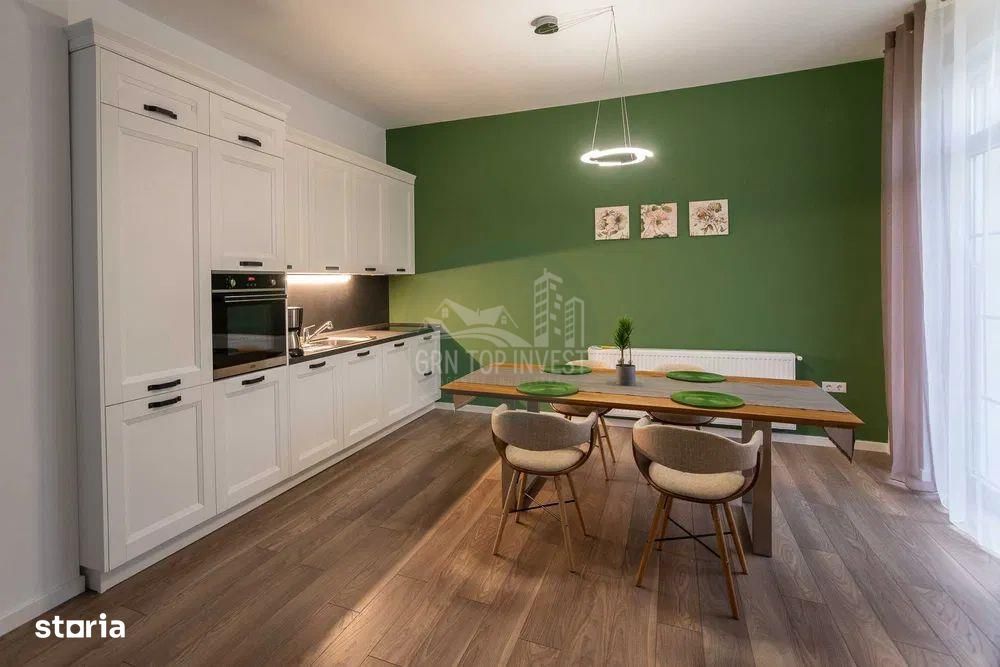 Apartament de LUX 3 camere si curte Parc Sub Arini