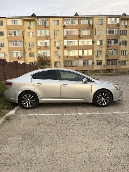 Продается Toyota avensis