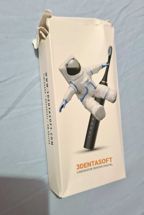 Vand periuta electrica noua