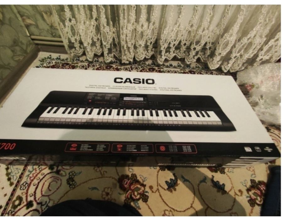 Синтезатор CASIO CT-X700C7 Black  Продам.