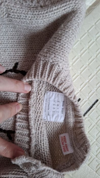 Пуловер Zara, 9-12  80 см.