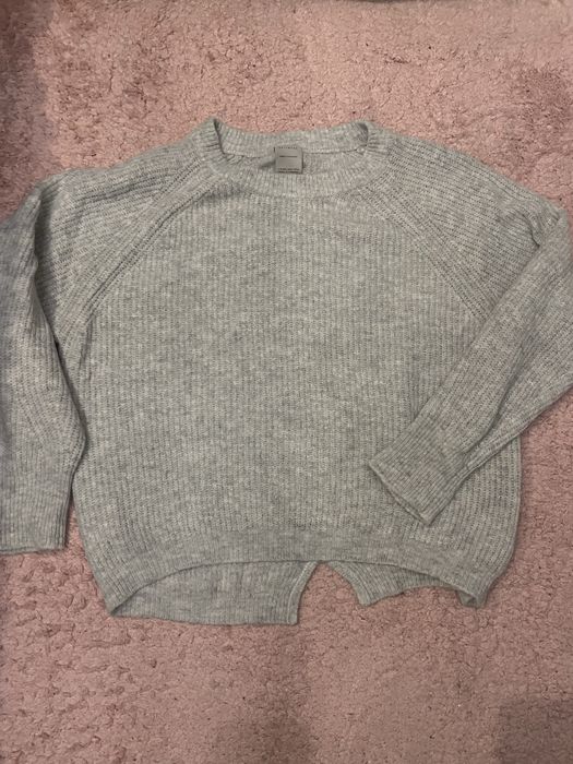 Пуловери на Зара, Бершка и др. - 18 лв- чифт