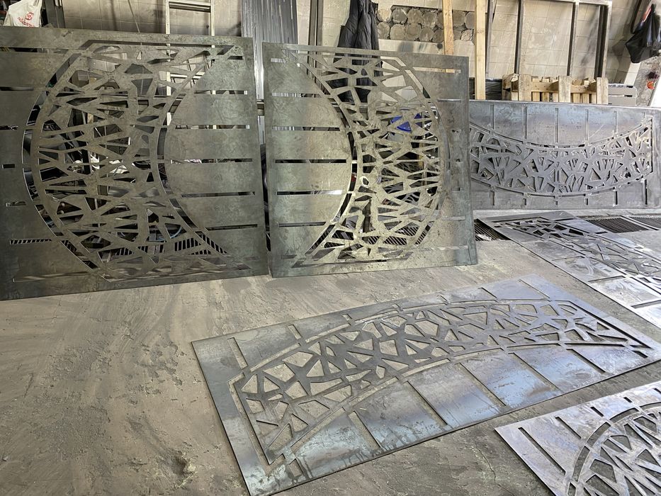 Изрязване на пана за врати, парапети, порти и др